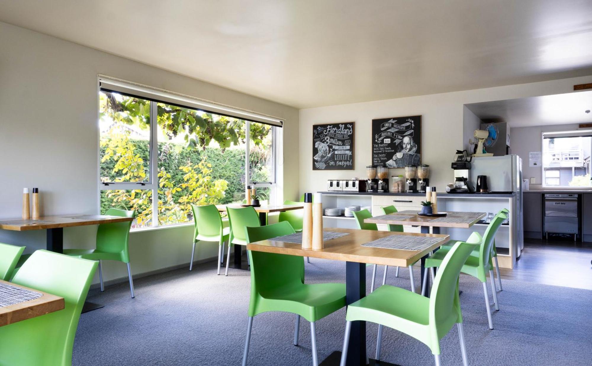 Shakespeare House Bed & Breakfast เทอาเนา ภายนอก รูปภาพ